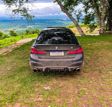 BMW 540i 3.0 24V TURBO GASOLINA M SPORT AUTOMÁTICO BMW 540i 3.0 24V TURBO GASOLINA M SPORT AUTOMÁTICO